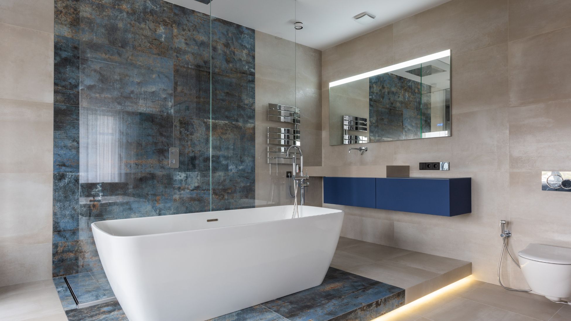 Walk-in Shower or Bathtub? Which One is the Most Popular walk-in shower or bathtub